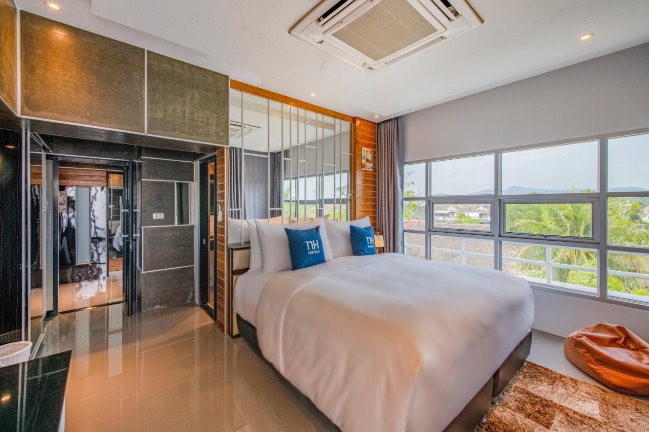 Nh Boat Lagoon Phuket Resort Екстер'єр фото