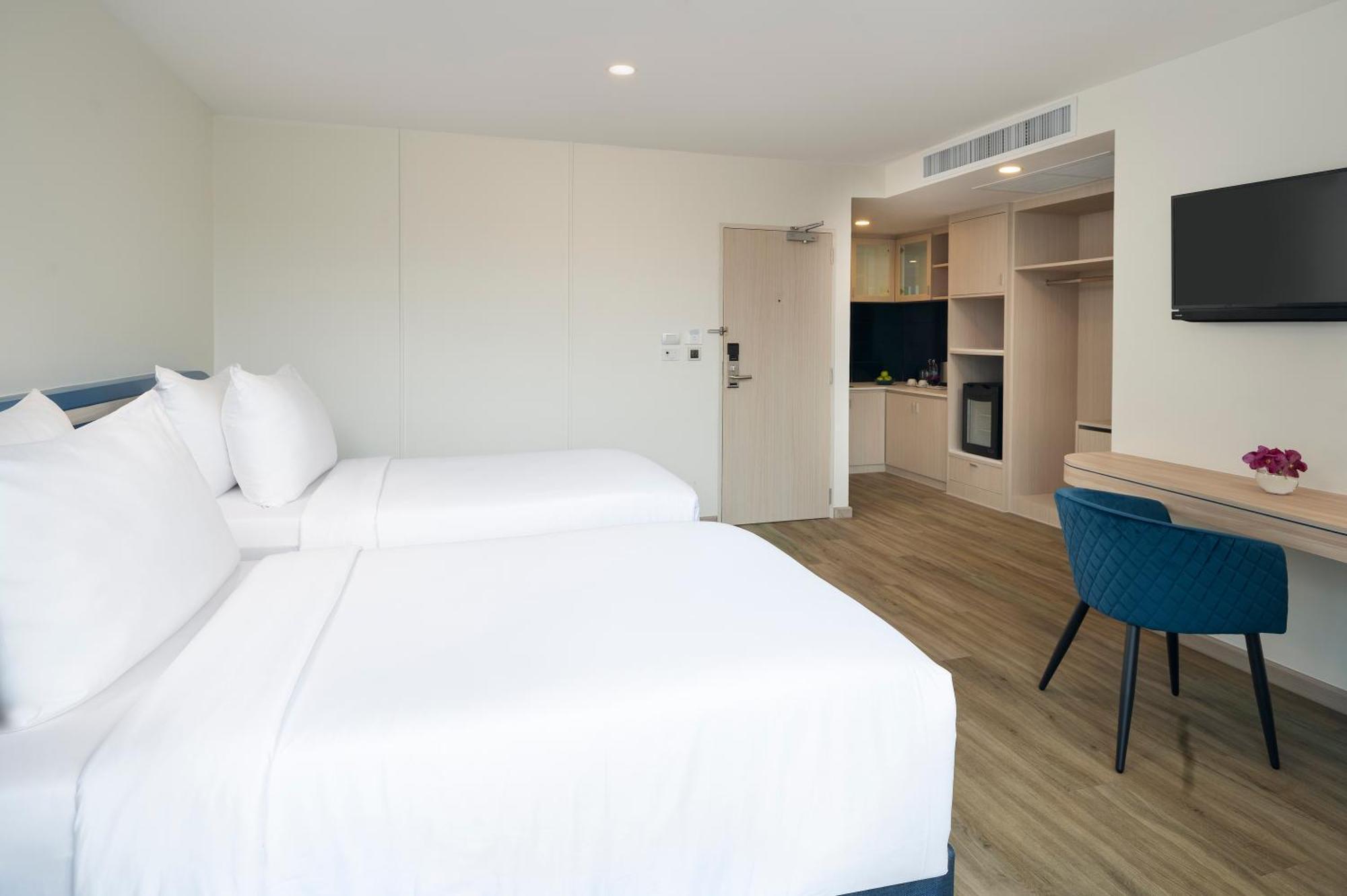 Nh Boat Lagoon Phuket Resort Екстер'єр фото
